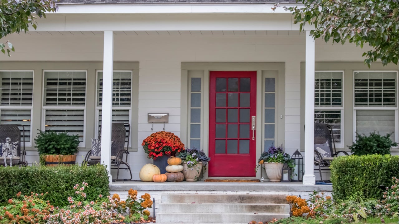 15 Easy Ways To Achieve High-End Curb Appeal On A Budget