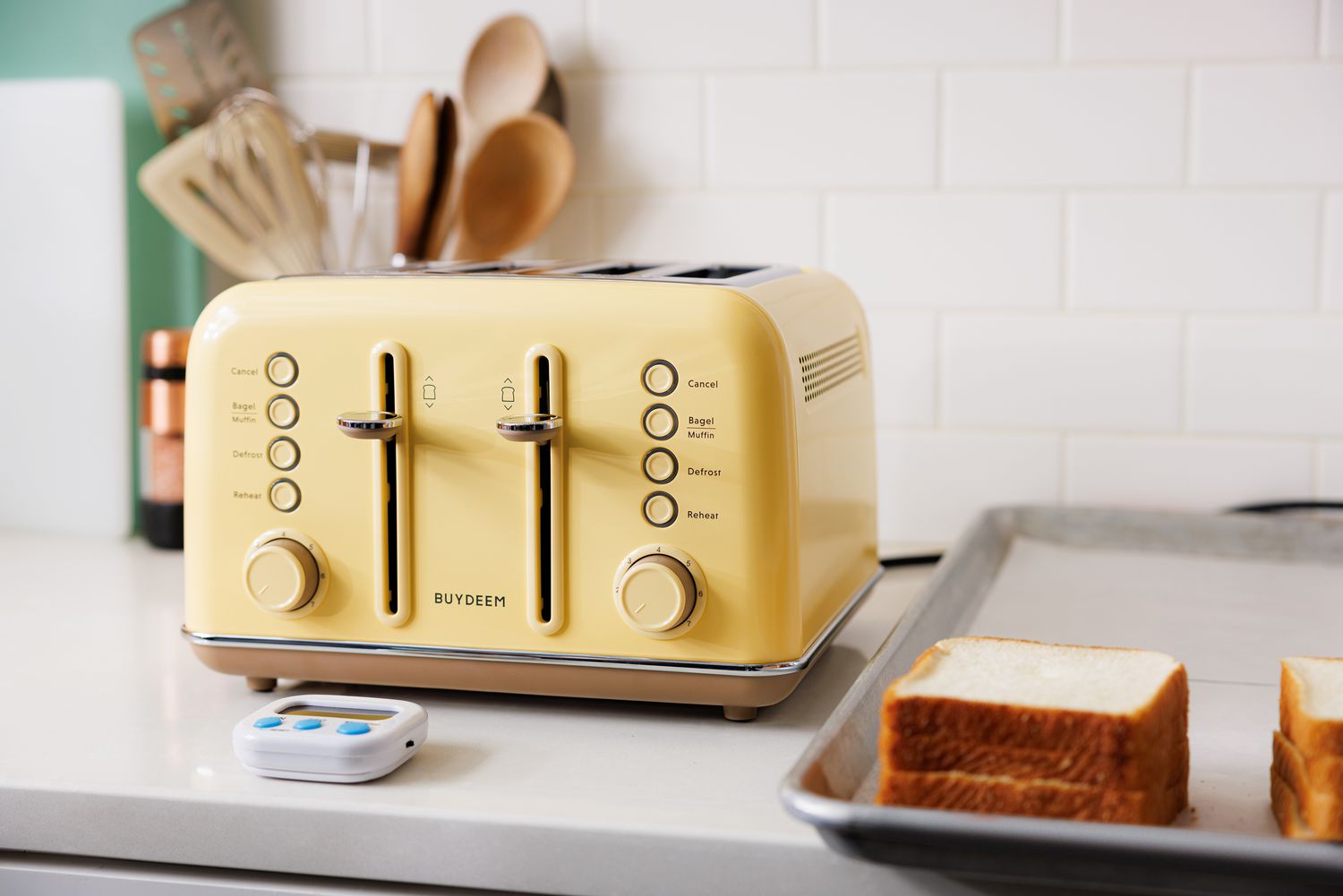 https://storables.com/wp-content/uploads/2023/08/15-superior-toaster-4-slice-for-2023-1690982285.jpg