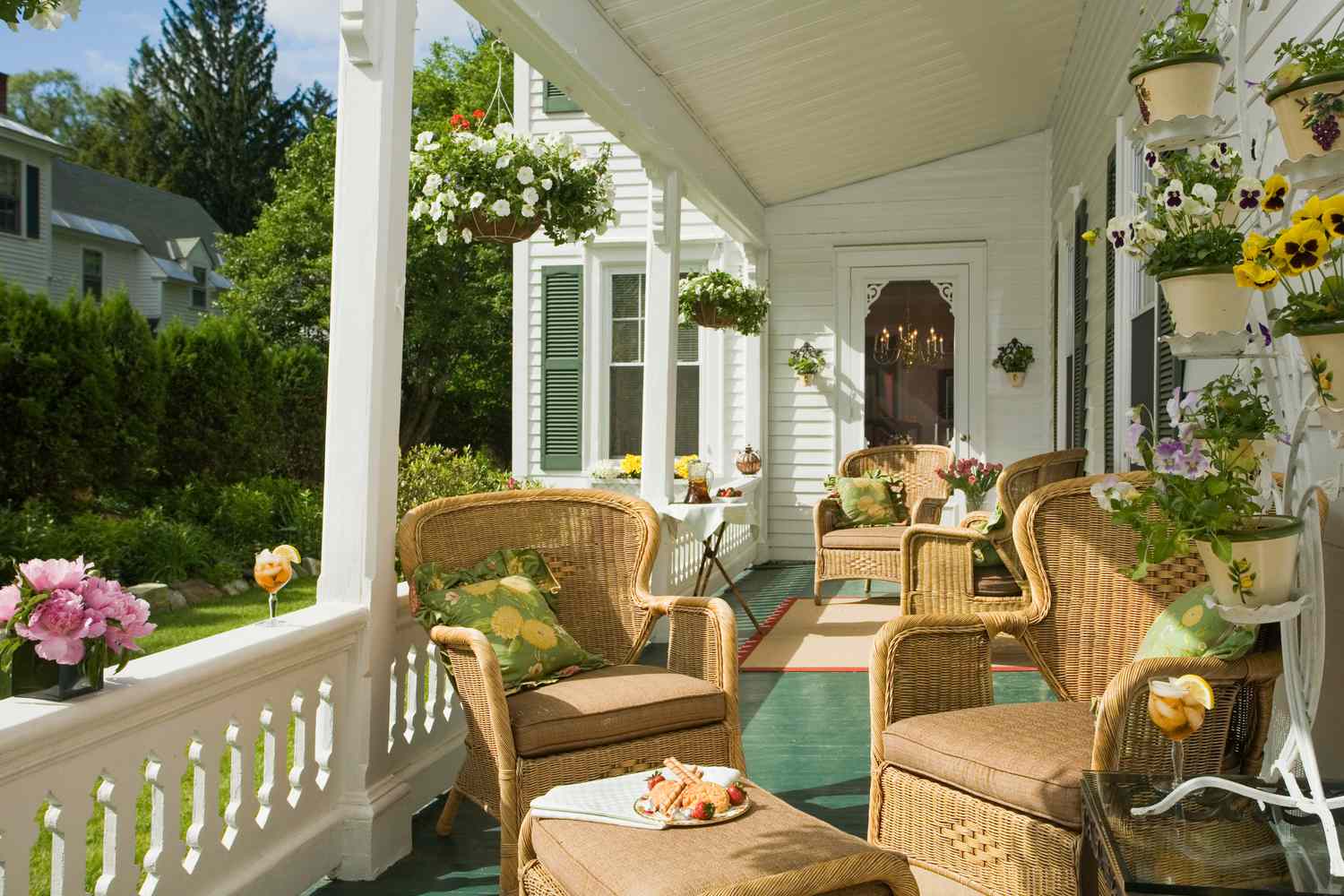 19 Must-See DIY Porch Ideas For Your Home