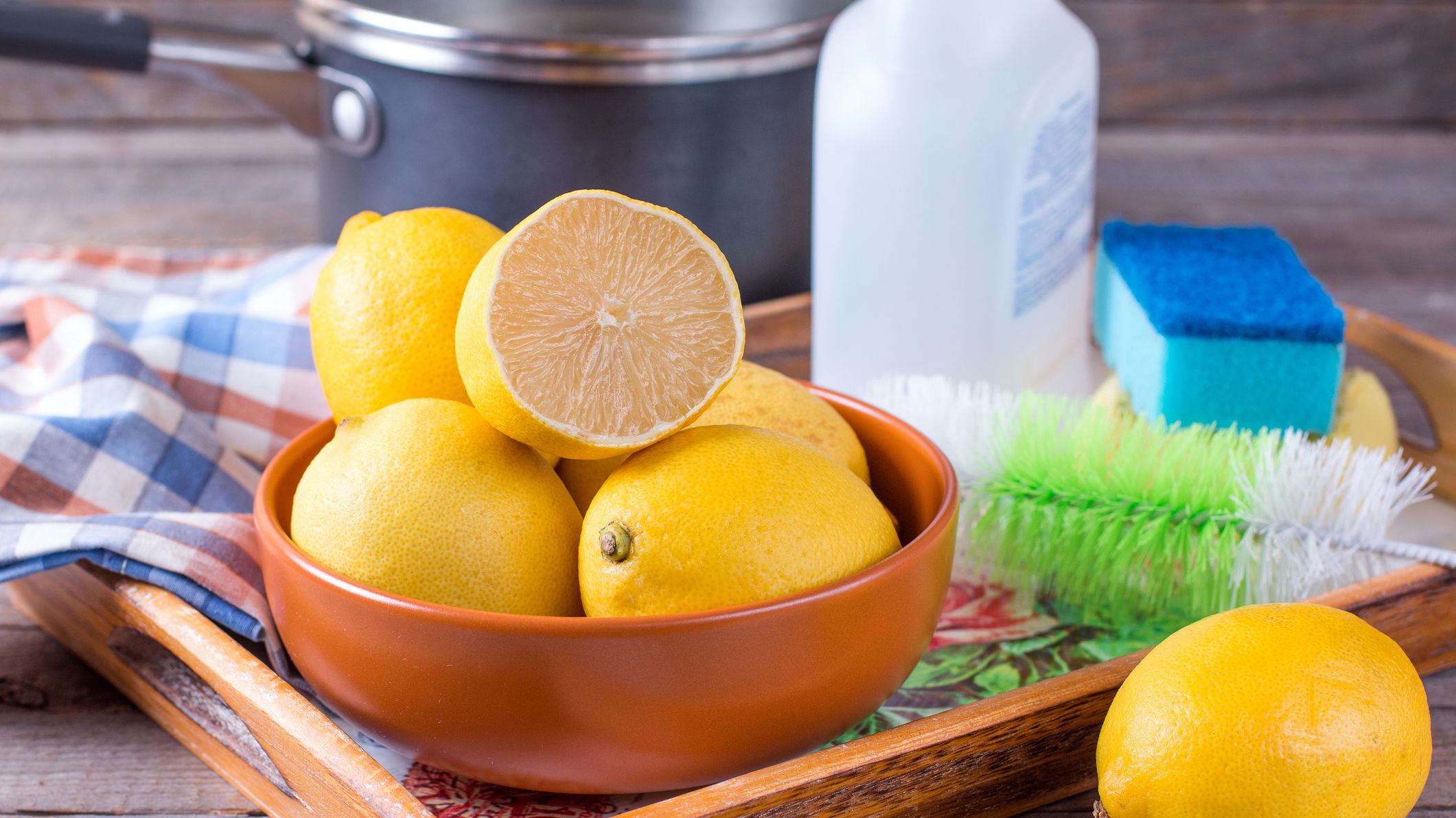 21 Eco-Friendly Ideas For Cleaning With Lemons In Your Home