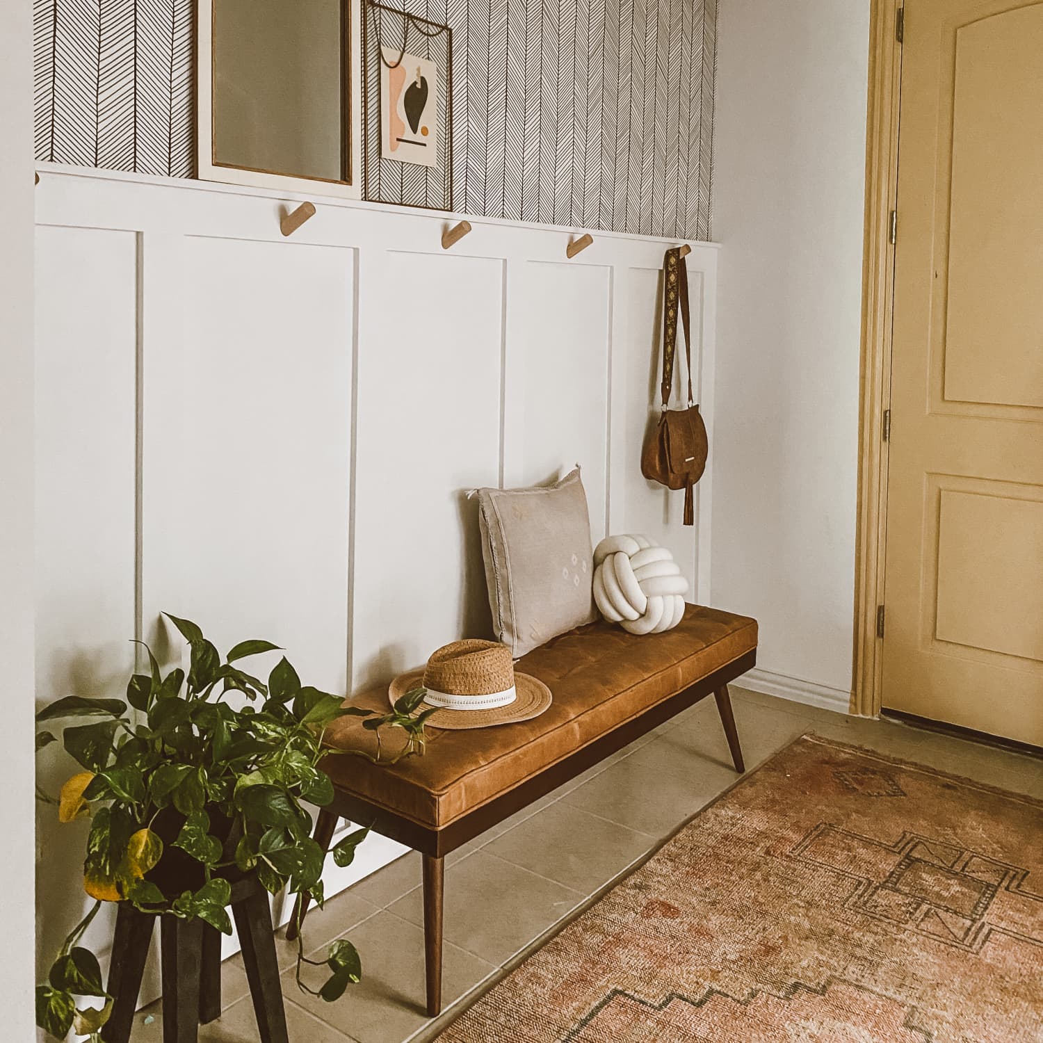5 Colors You Should Never Paint Your Entryway