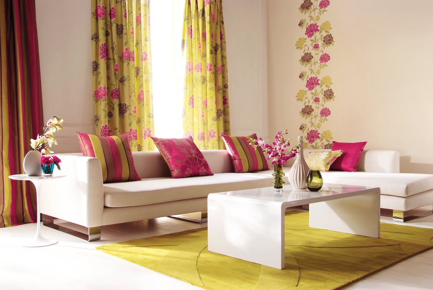 5 Curtain Colors To Avoid In A Living Room According To Designers