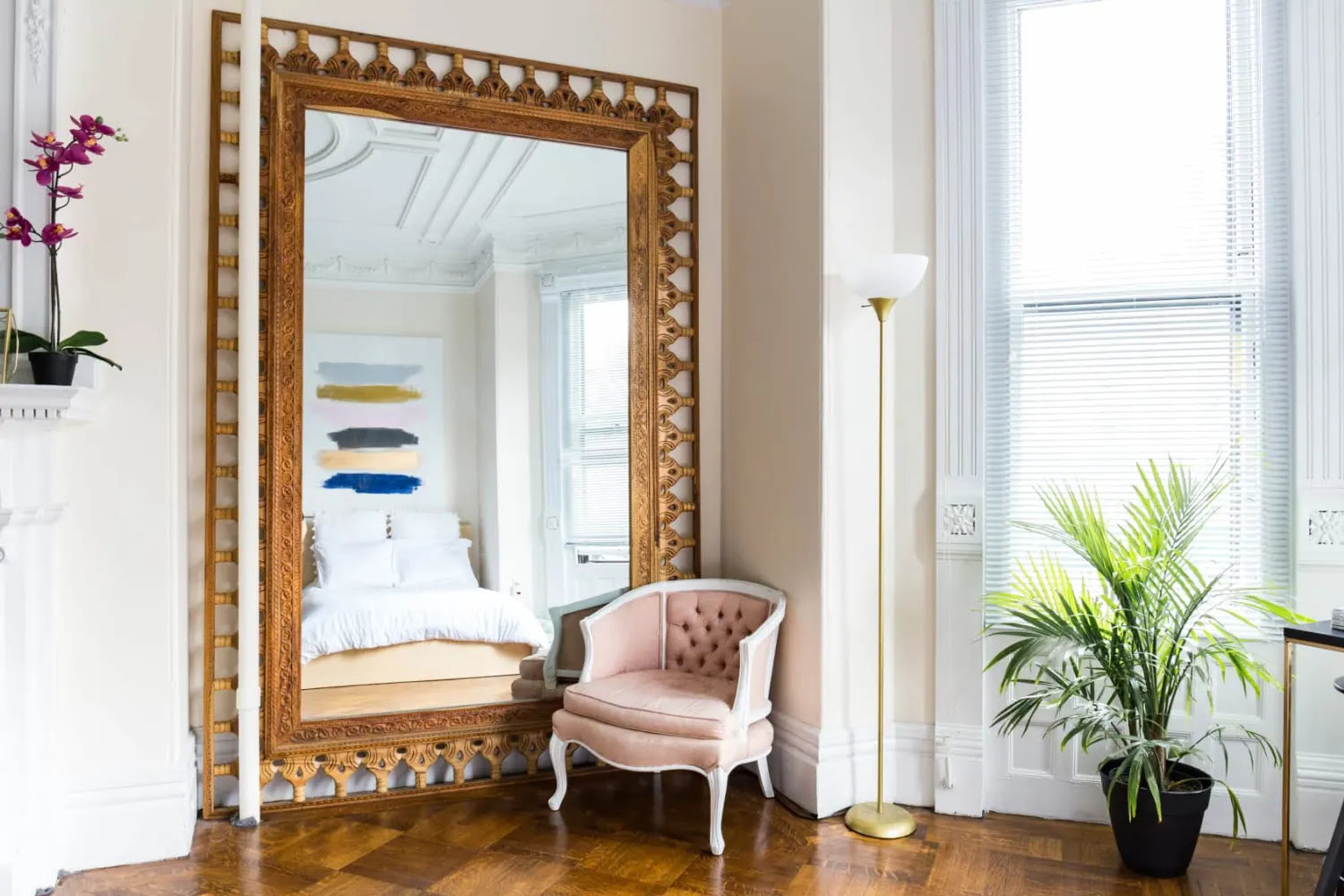 5 Ways To Stage Your Home With Mirrors – So It Looks Bigger