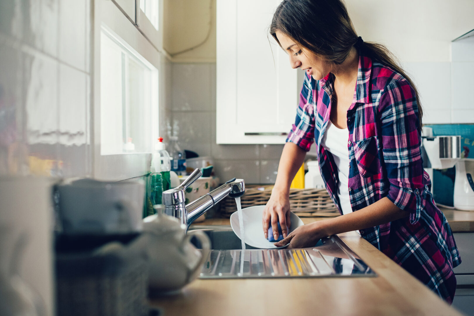 7 Quick-and-Easy Chores That Make A Big Impact Before Guests Arrive