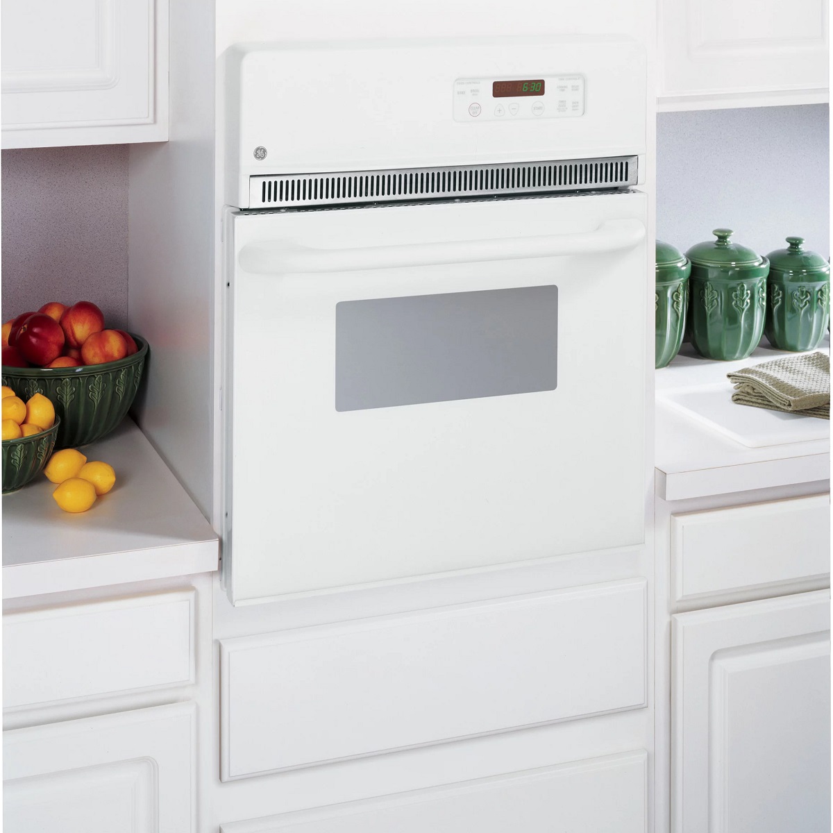 8 Amazing 24″ Self Cleaning Wall Ovens for 2024