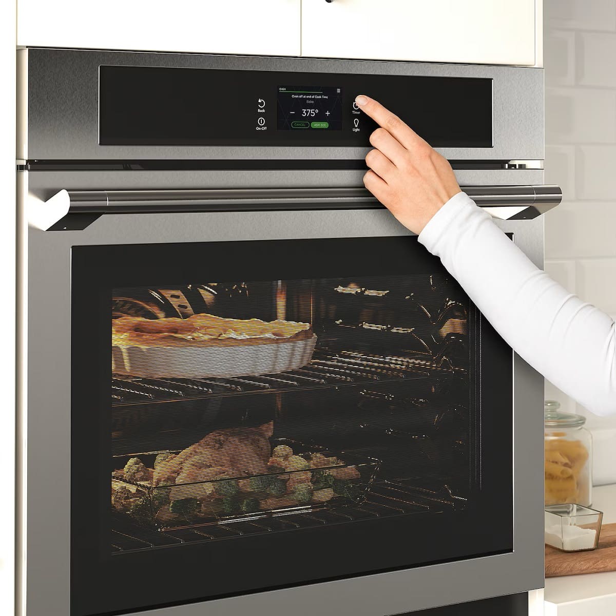 8 Amazing Self Cleaning Wall Ovens for 2023