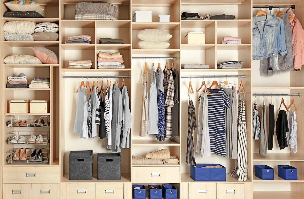 8 Closet Decluttering Tips To Steal From Professionals