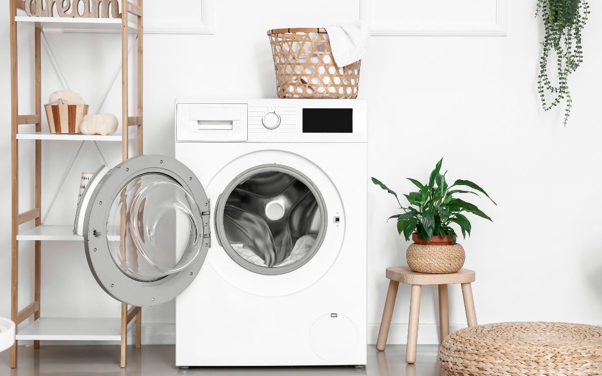 https://storables.com/wp-content/uploads/2023/08/8-incredible-all-in-one-washer-dryer-combo-ventless-for-2023-1691591851.jpg