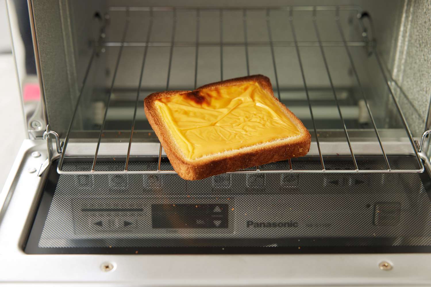 NBG110PW by Panasonic - FlashXpress 1300 Watt G110PW 4 Slice Toaster Oven  with Infrared Heating