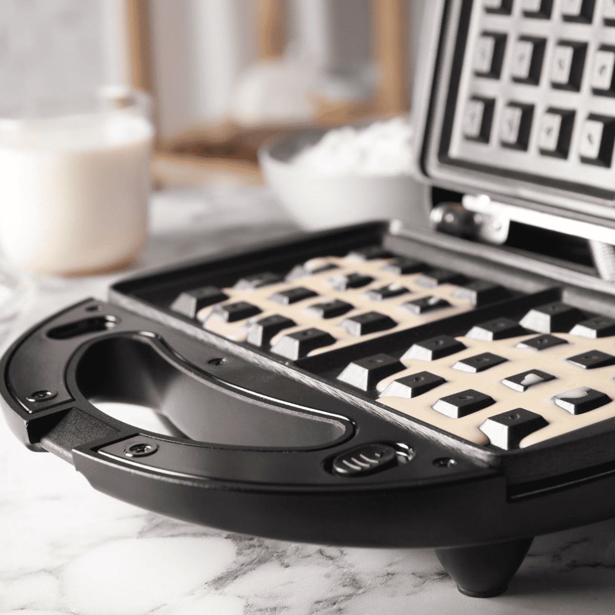 9 Superior Belgian Waffle Iron With Removable Plates For 2023