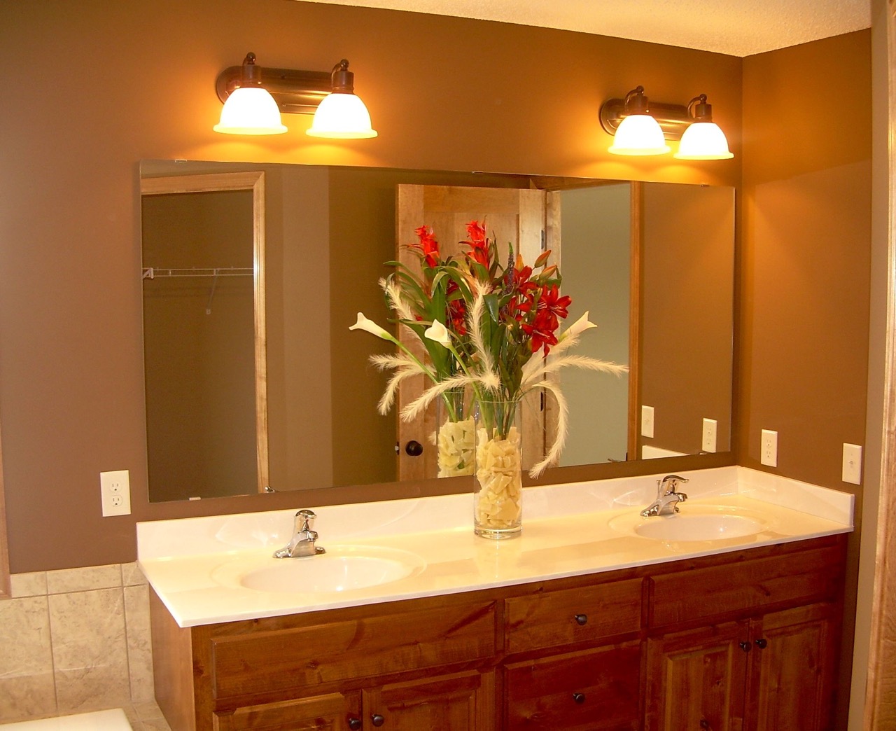 Bathroom Lighting Ideas Over Mirrors: 10 Rules For Side And Over Mirror Lighting