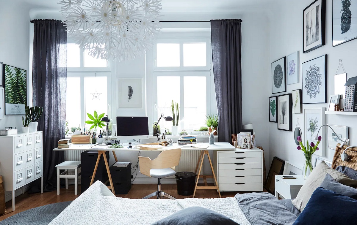Bedroom Layout Ideas With Desk: 12 Ways To Arrange Your Space