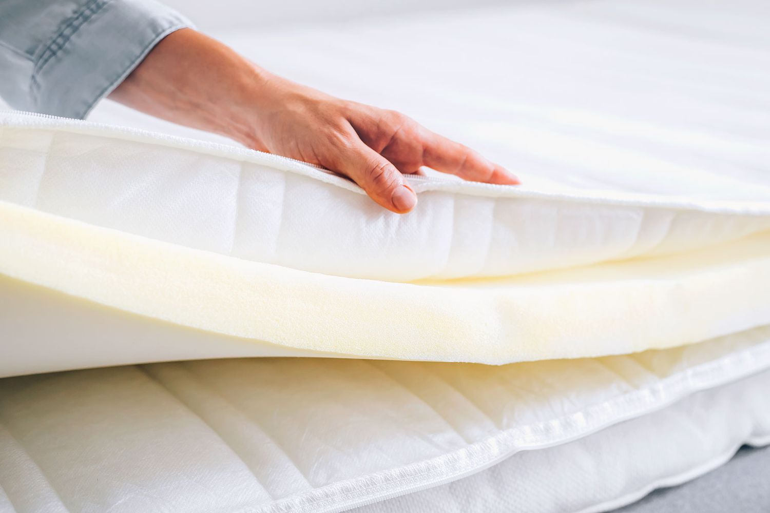 Can You Wash A Mattress Topper? These Are The Do’s And Don’ts