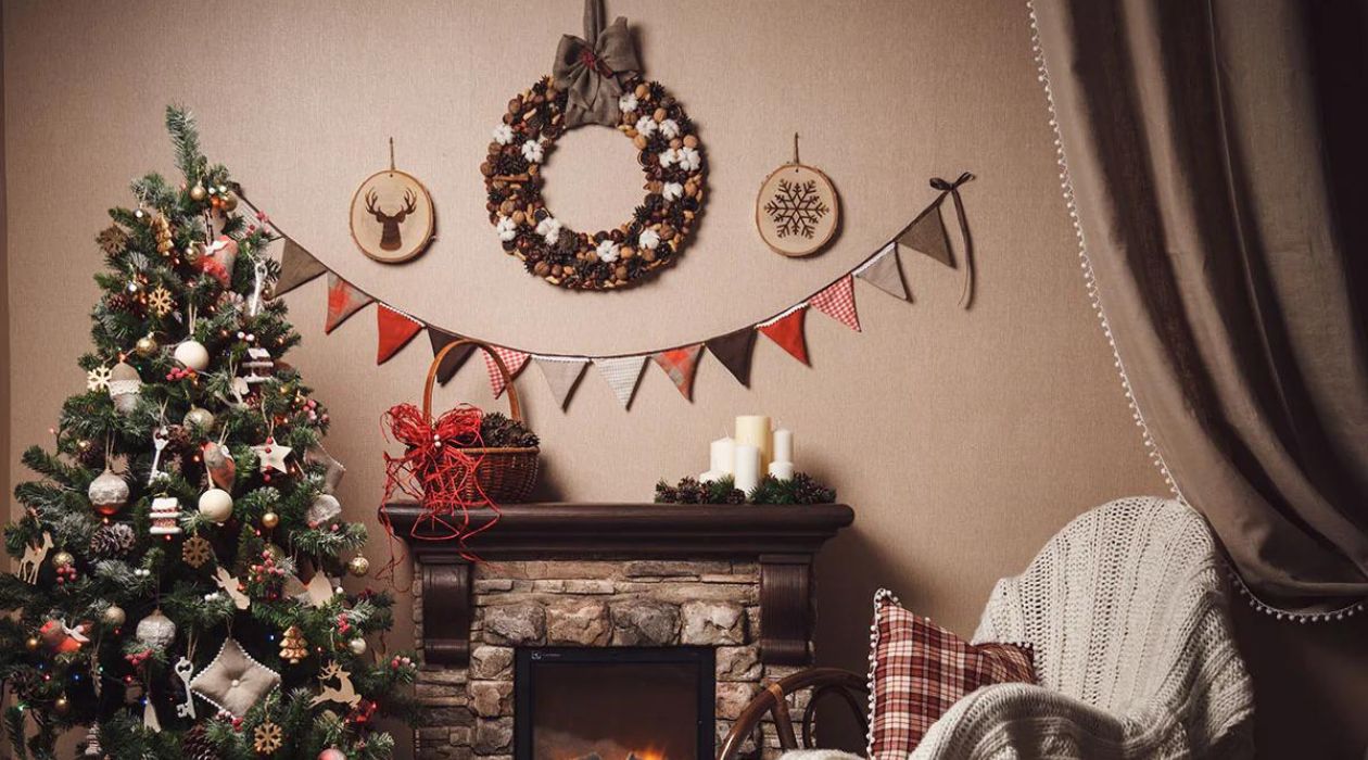 Christmas Wall Decor: 20 Fabulous Festive Flourishes