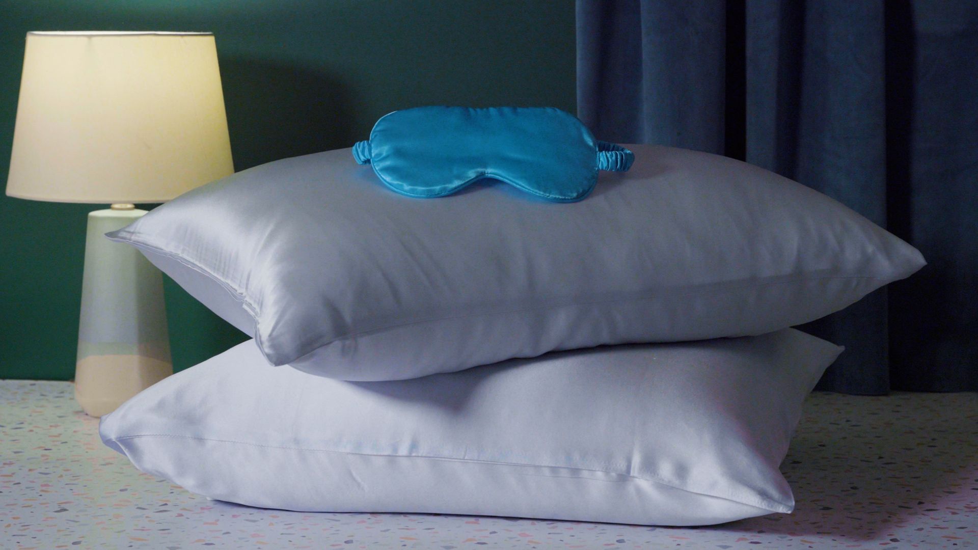 Cleaning Experts Say This Is How To Stop Pillowcases From Turning Yellow