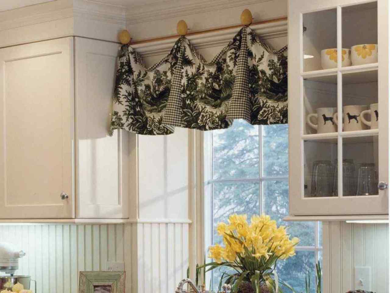 Country Kitchen Curtain Ideas: 20 Pretty Ways To Dress Windows