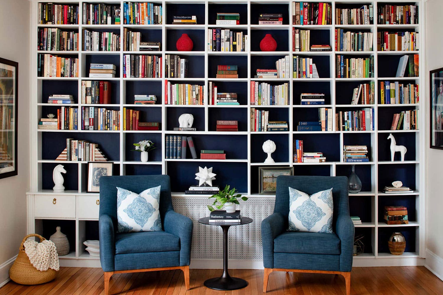 Decorating With Books: 13 Stylish Ways To Display Books