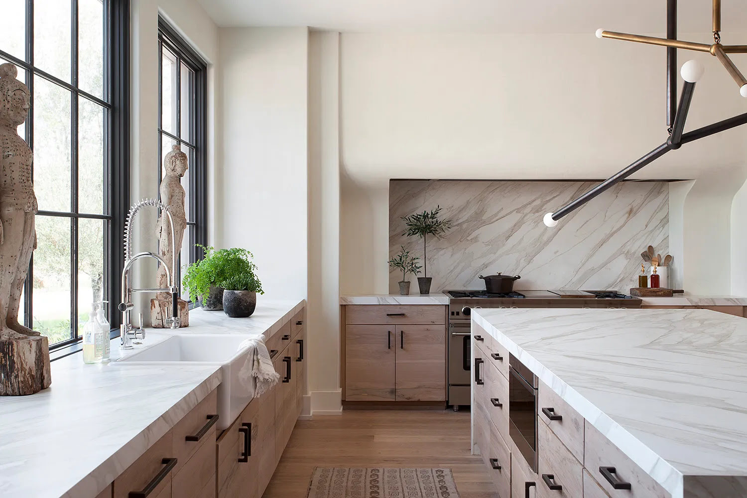 Decorating With Marble: 16 Luxe Looks With Precious Stone