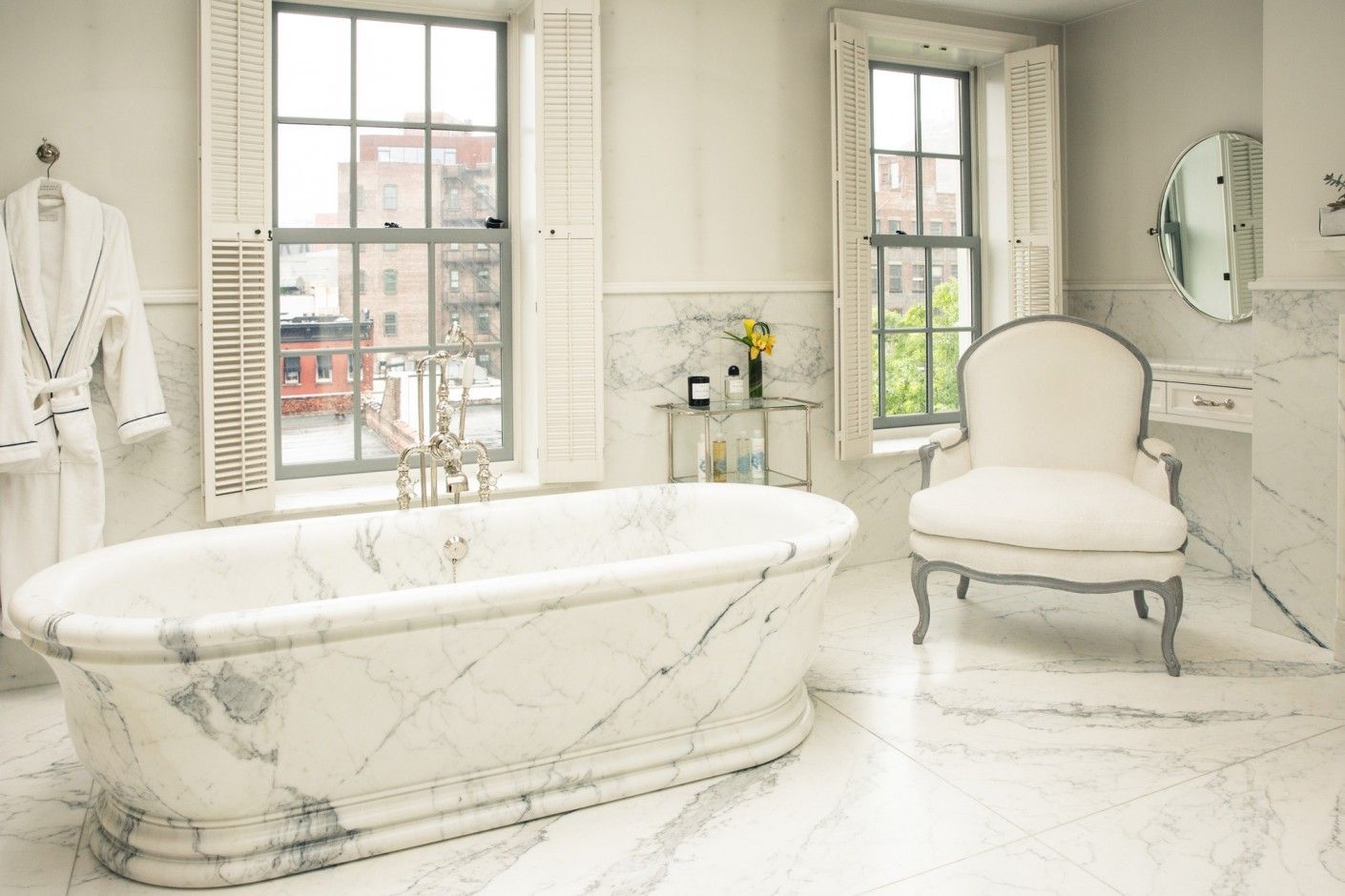 How Can I Make My Bathroom Look Expensive? 10 Designer Tips