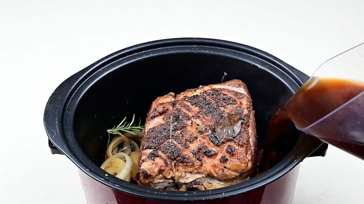 How Do I Cook A Rib Roast In A Slow Cooker?