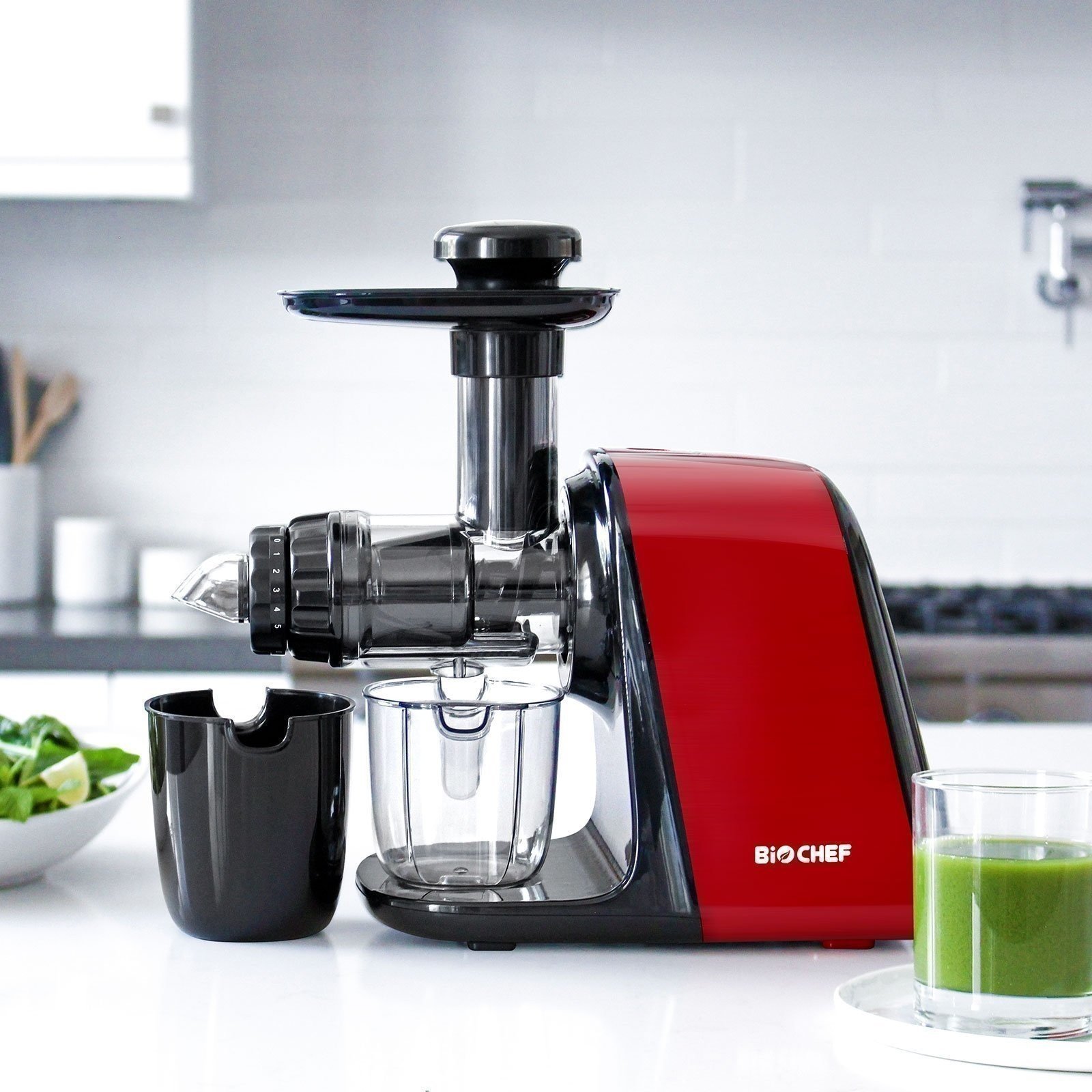 How Does A Cold Press Juicer Work