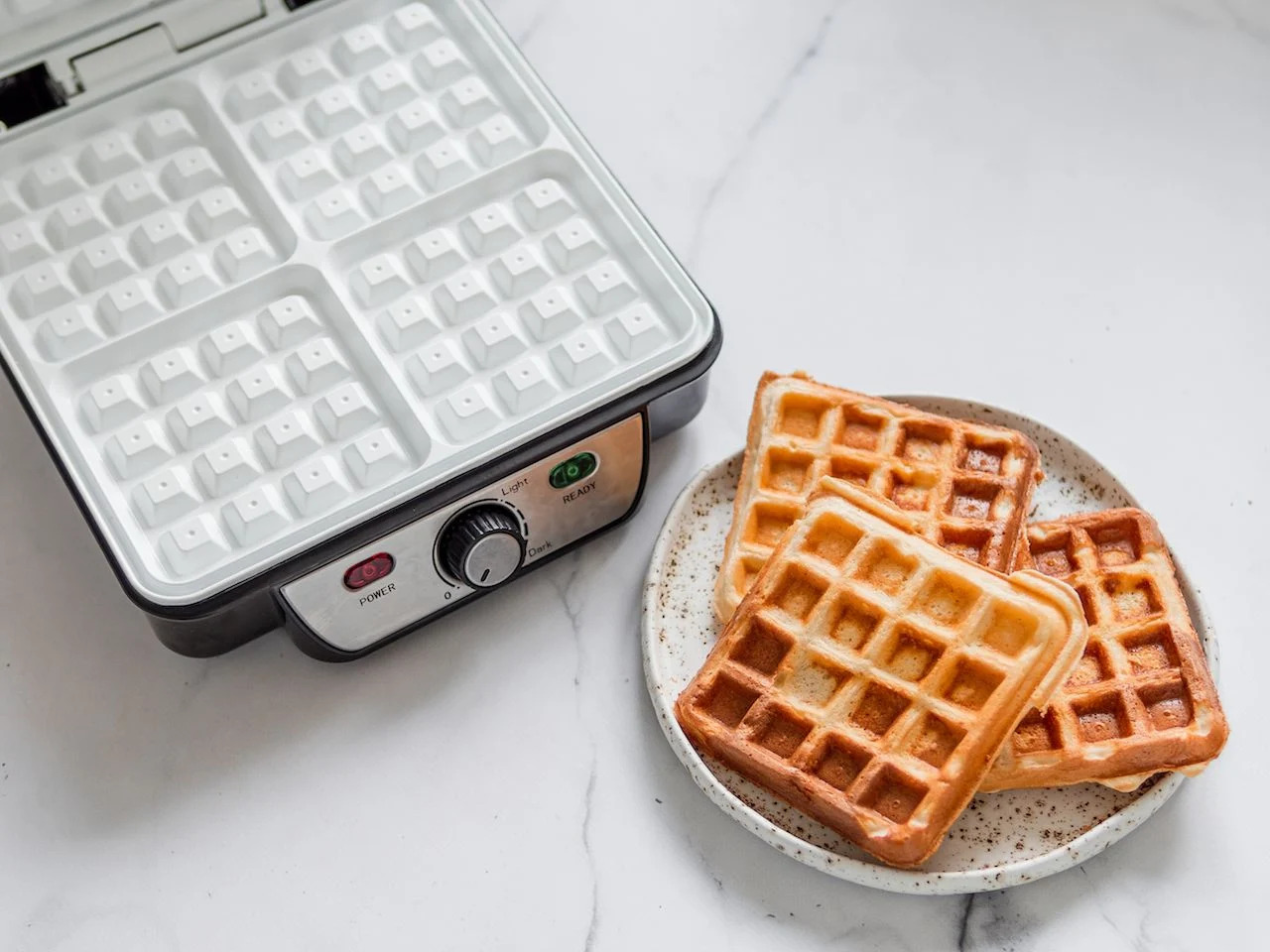 How Long Do You Cook Waffles For In A Waffle Iron