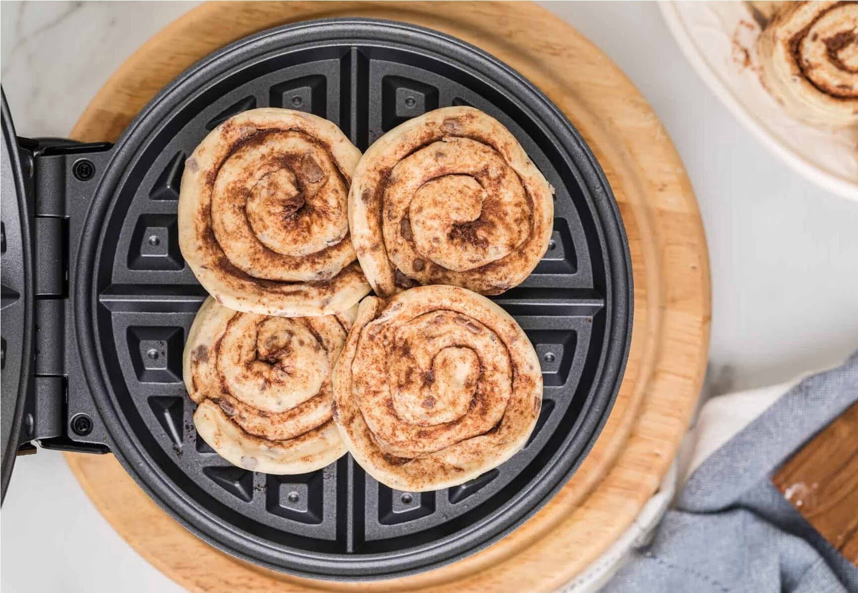 How Long Does It Take To Make Cinnamon Rolls In A Waffle Iron