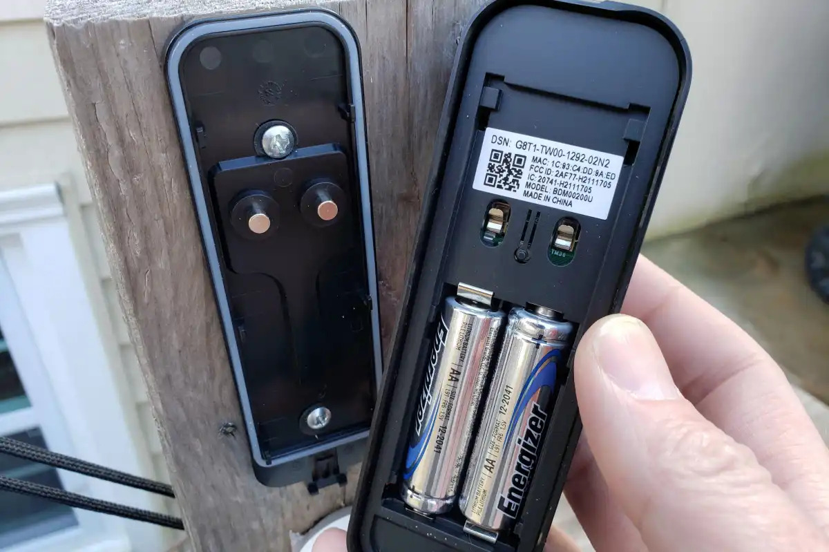 Changing battery best sale in ring doorbell