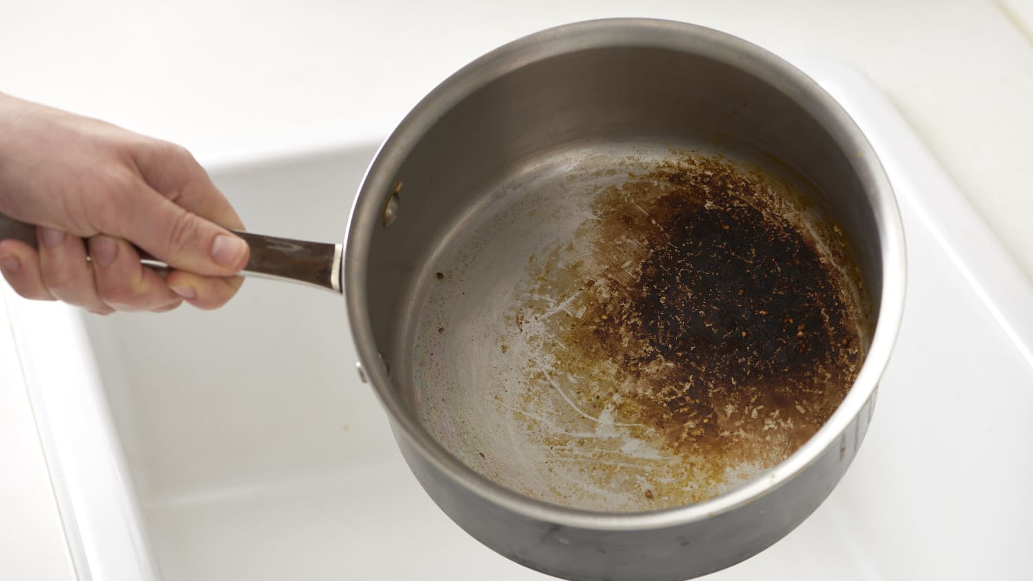 How To Clean A Burnt Pot: 5 Tricks Professionals Use