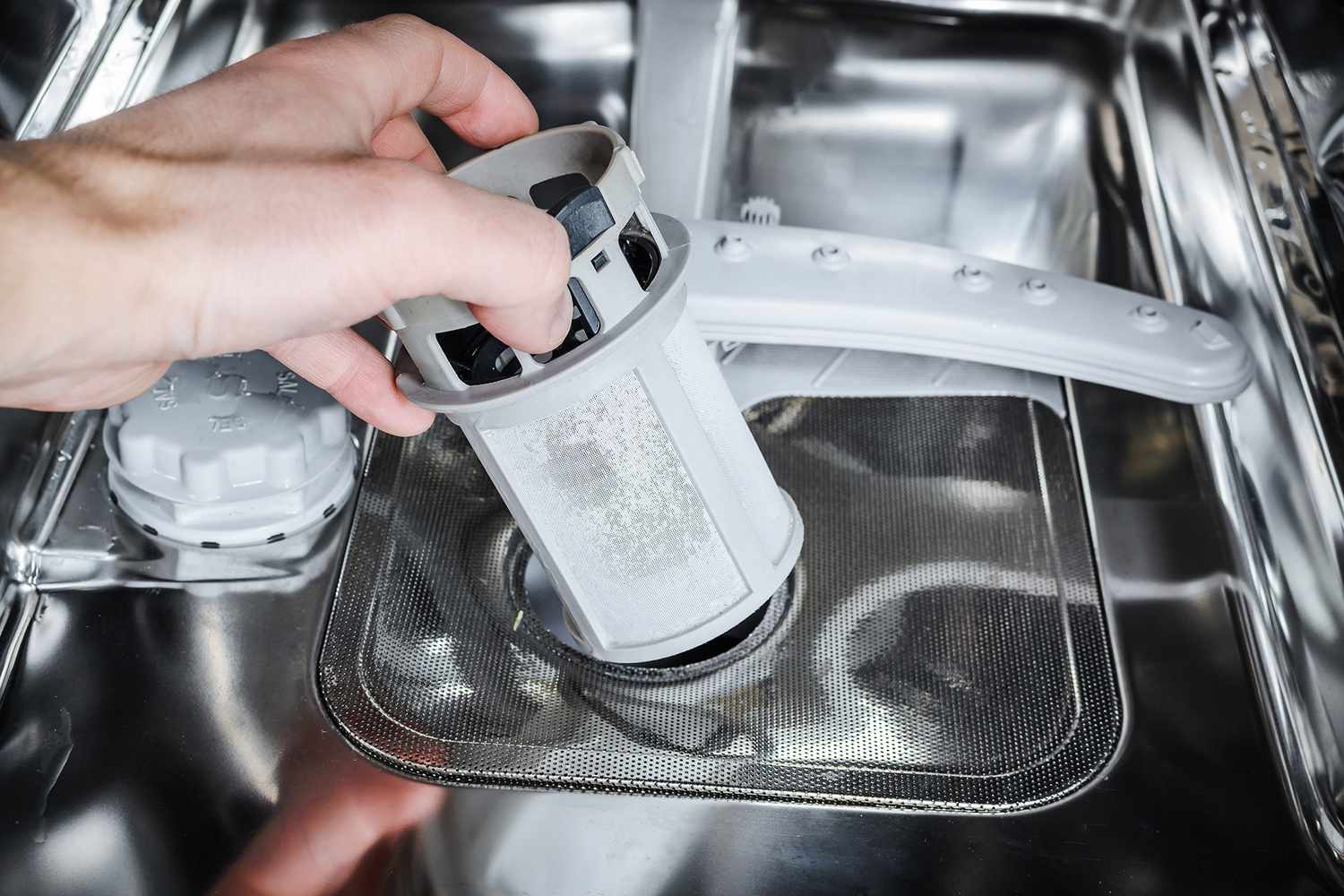 How To Clean A Dishwasher Filter: Expert Tips For A Perfect Plates
