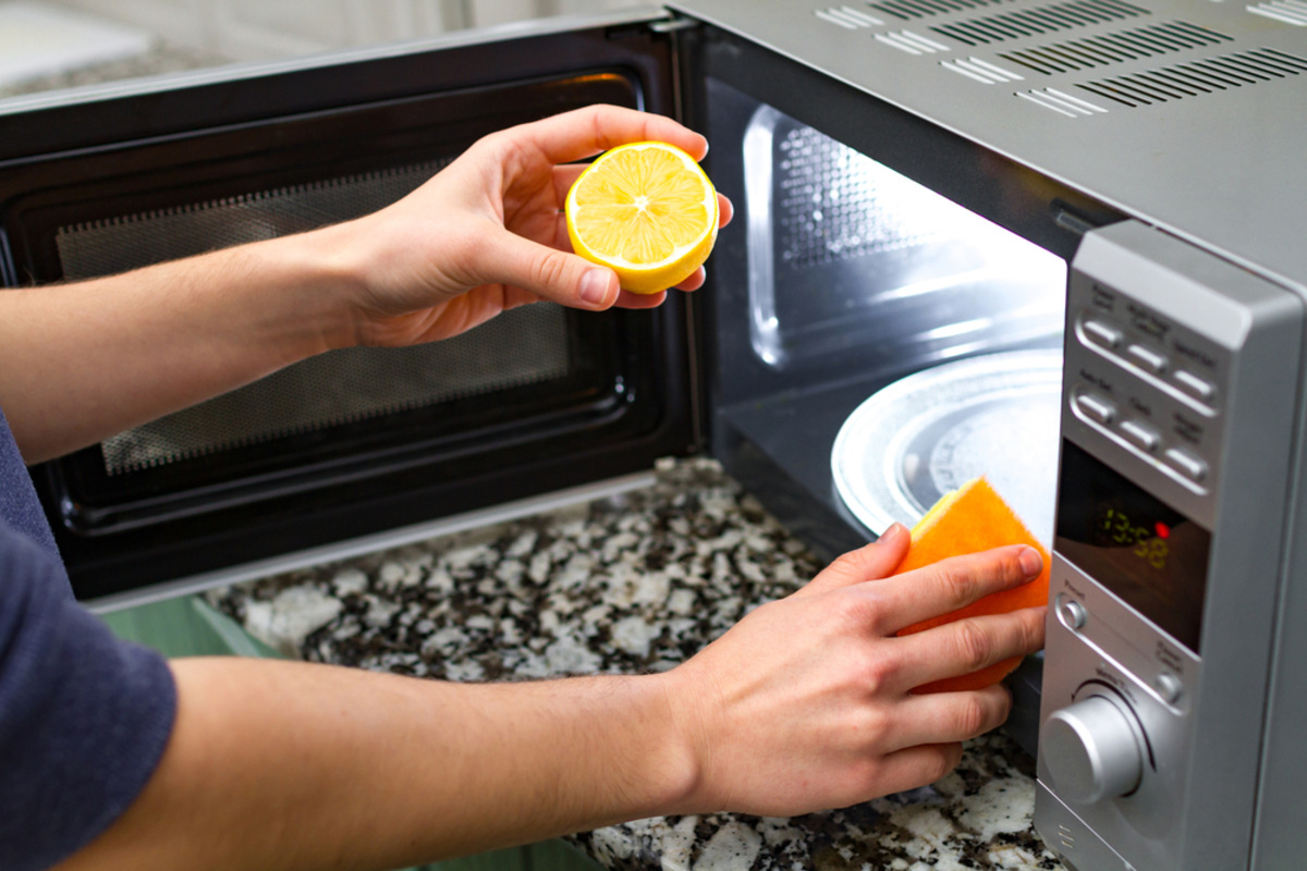 How To Clean A Microwave With Lemon: To Remove Burnt On Food