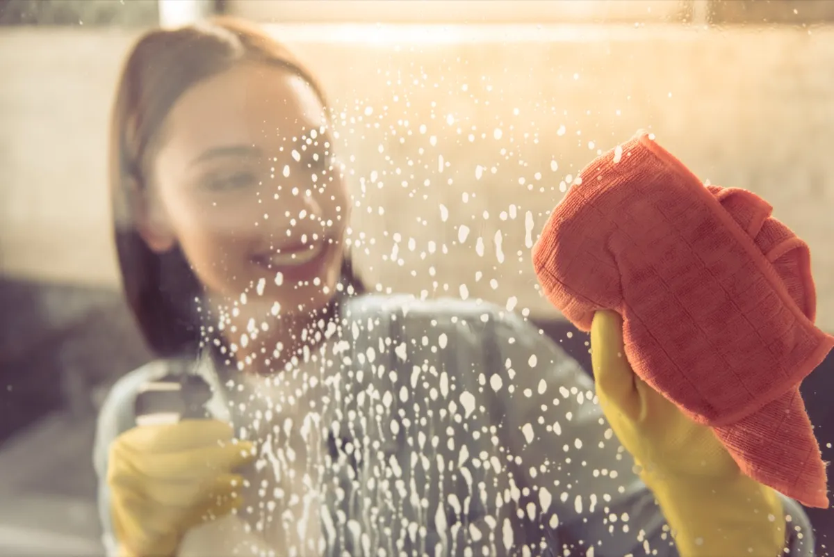 How To Clean A Shower So It Sparkles From Top To Bottom