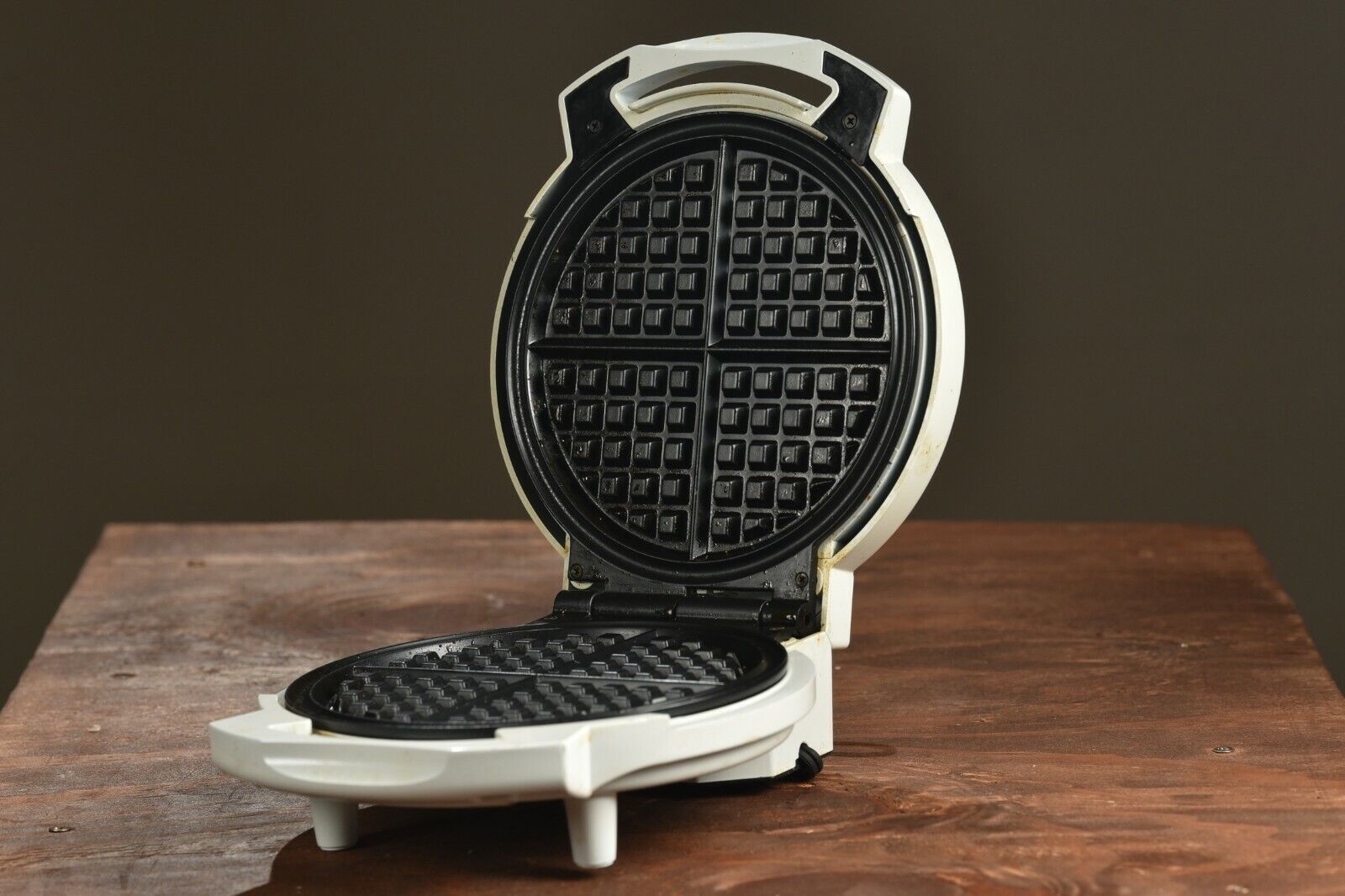 How To Clean A Toastmaster Waffle Iron Model 234