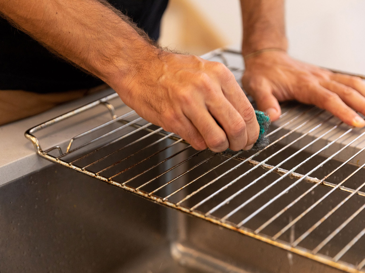 How To Clean An Oven Rack