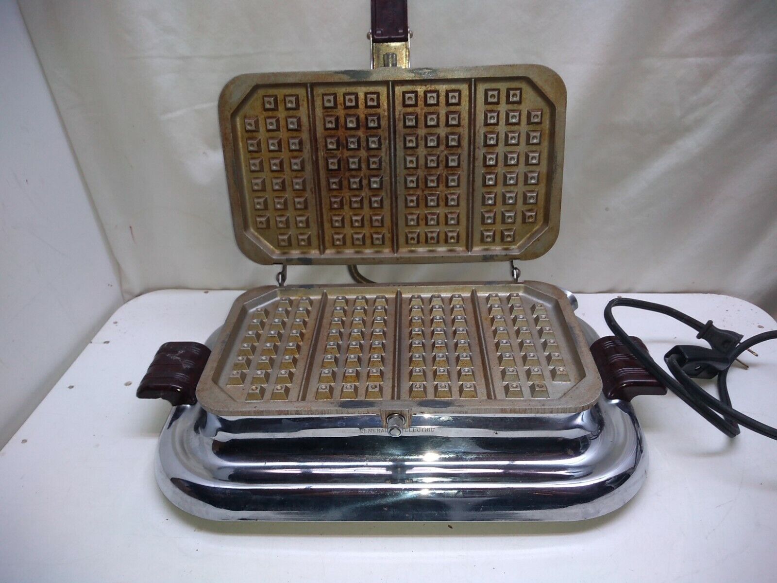 How To Clean Antique Aluminum Waffle Iron