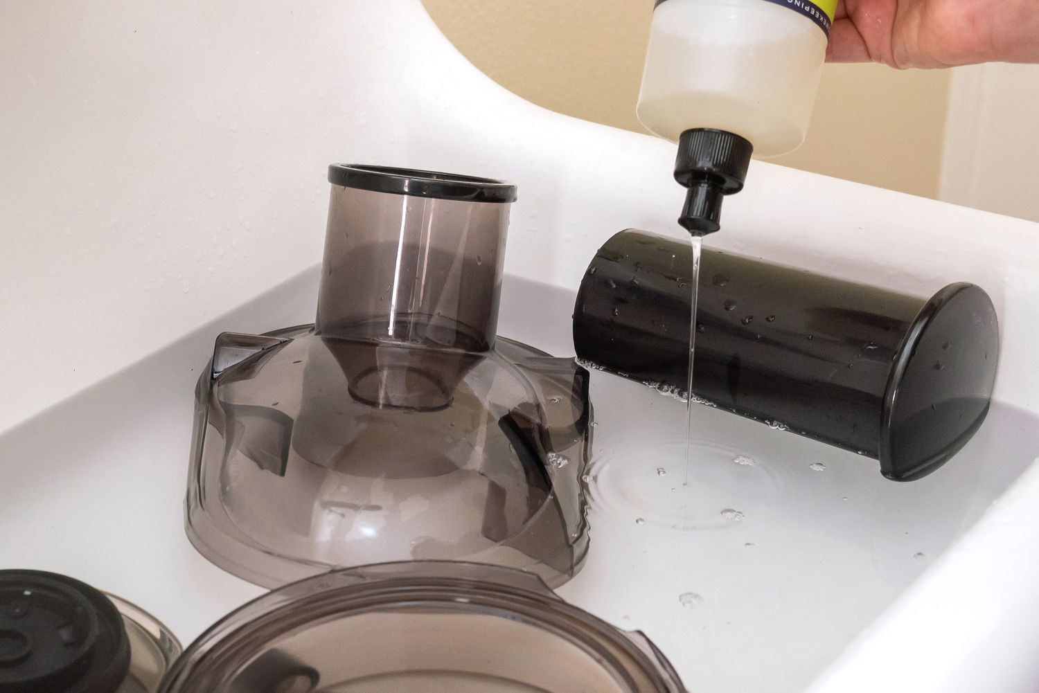 How To Clean Juicer Parts