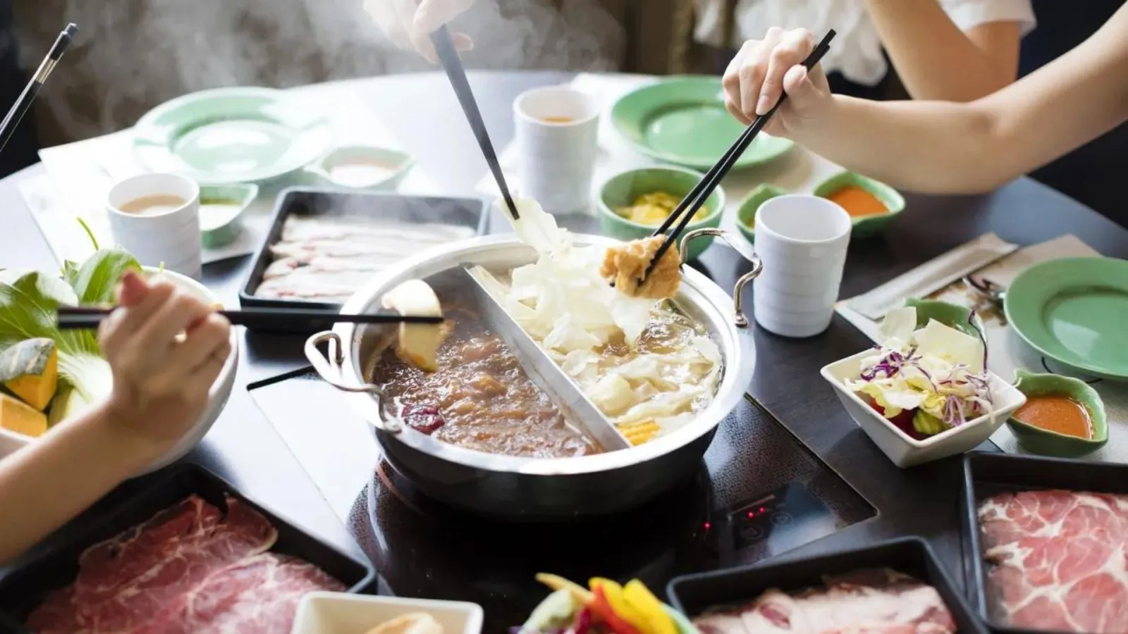 How To Eat At A Hot Pot