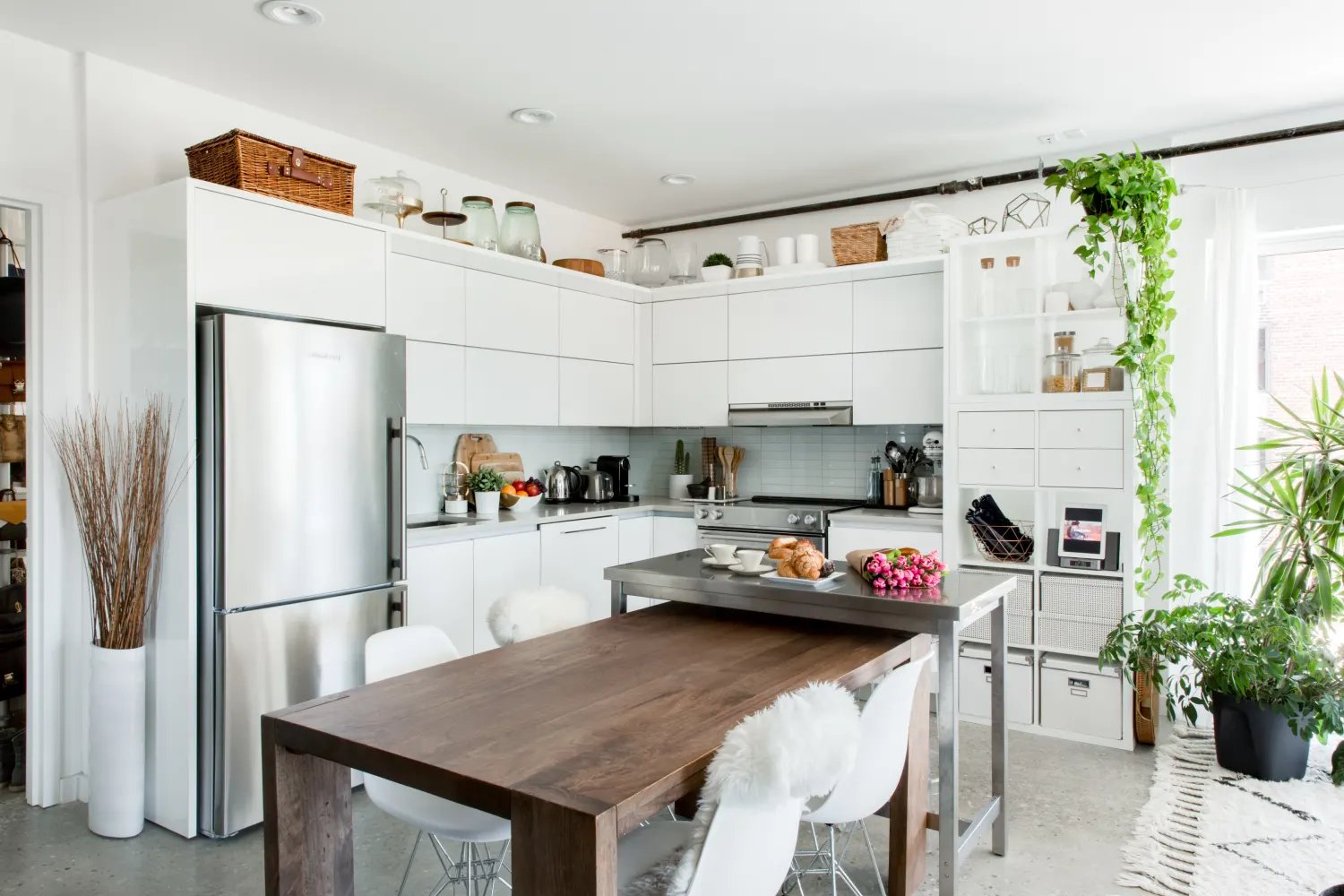 How To Eliminate Empty Space In Your Kitchen: Experts Advise