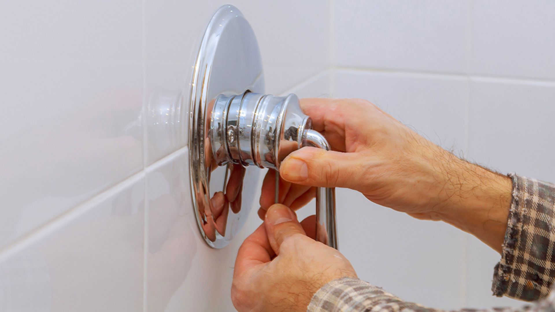 How To Fix A Leaking Shower Faucet