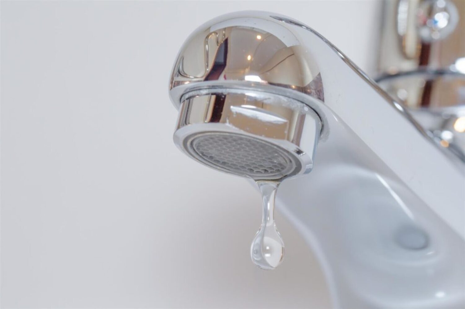 How To Fix Dripping Bathroom Faucet