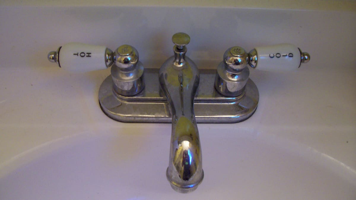 How To Fix Leaky Faucet Bathtub