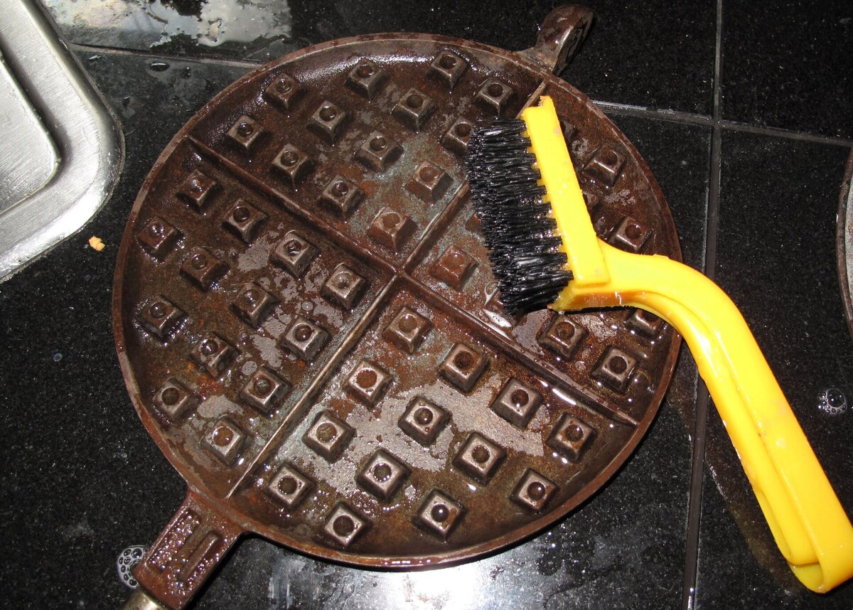 How To Get Rust Off Cast Iron Waffle Iron