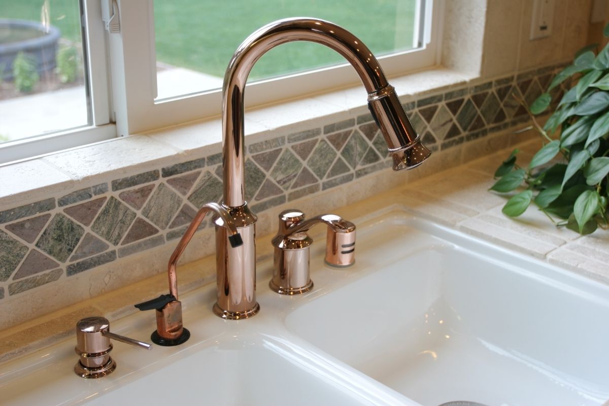 Install A Kitchen Faucet With Sprayer