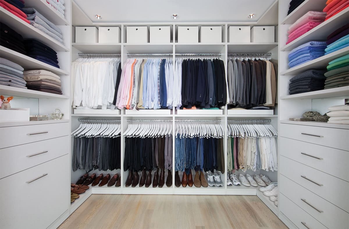 How To Maintain A Color-Organized Closet