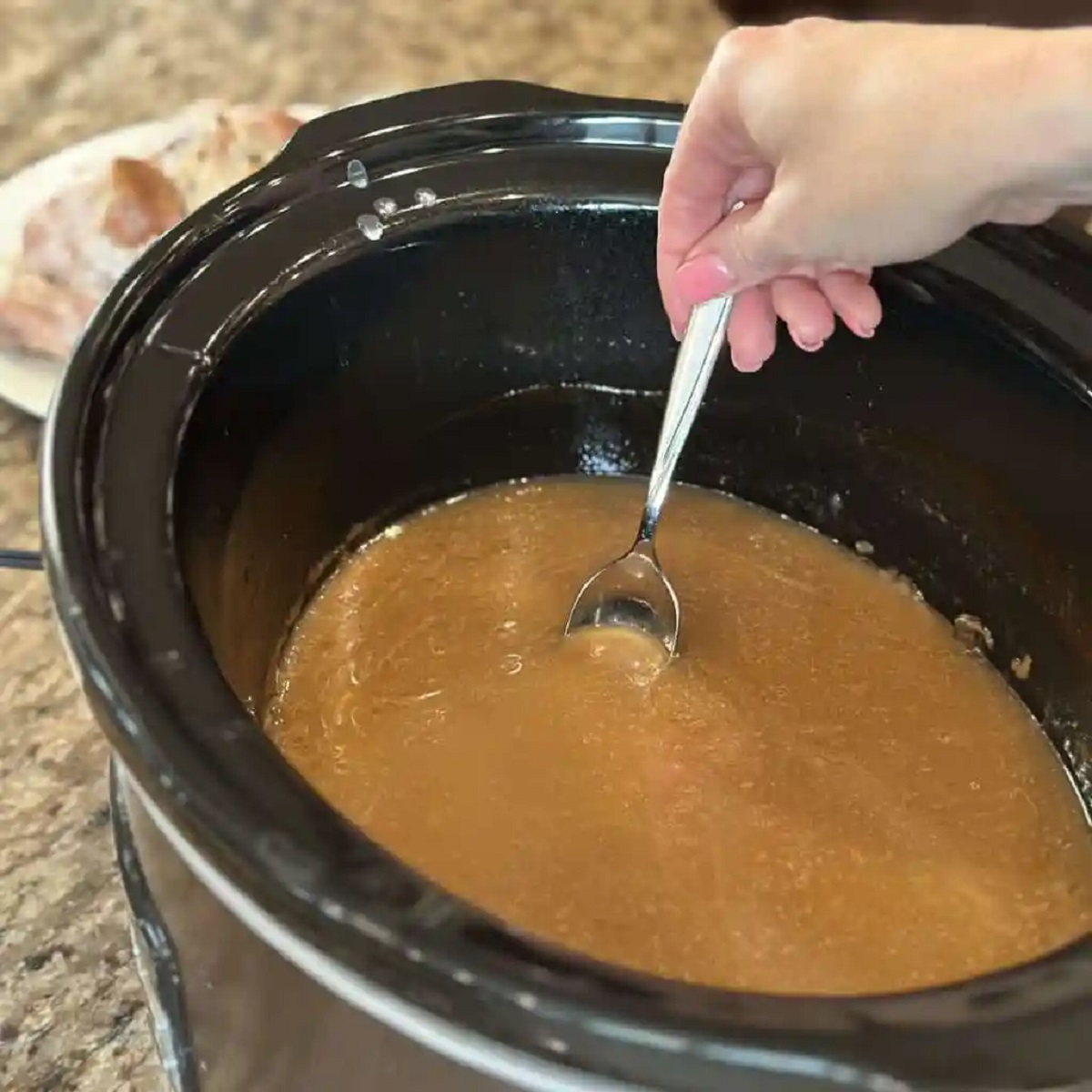 How To Make Gravy From Leftover Meat Juice Using A Slow Cooker | Storables