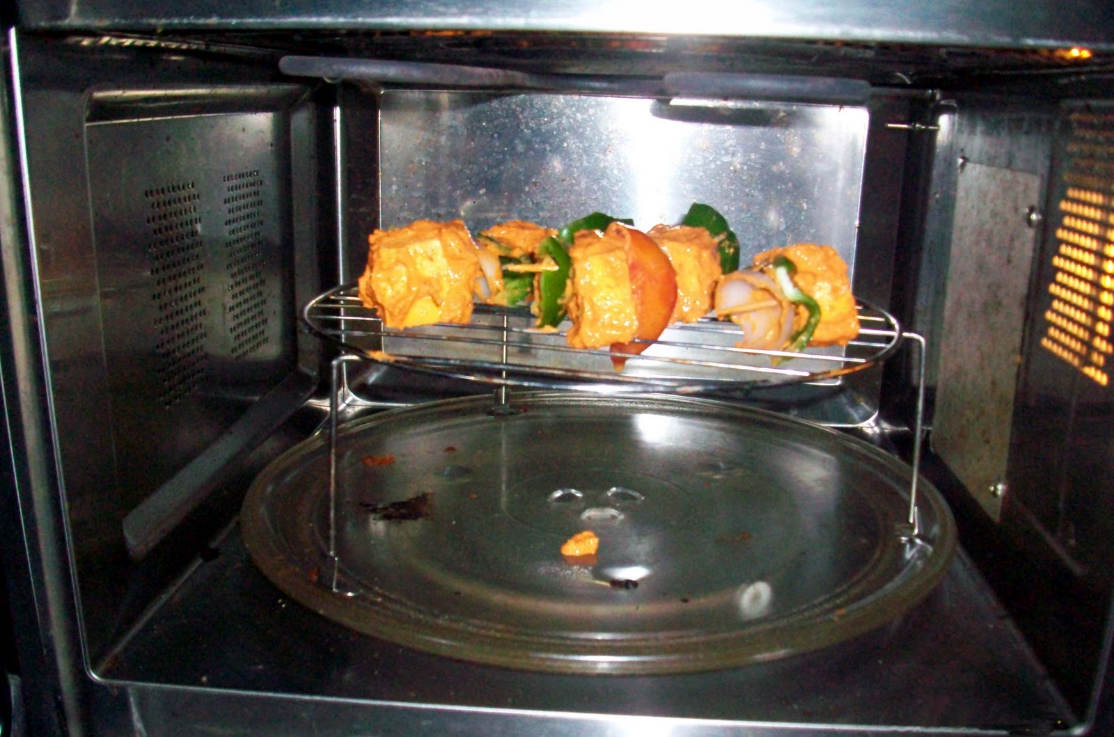 How To Make Paneer Tikka In A Microwave Oven