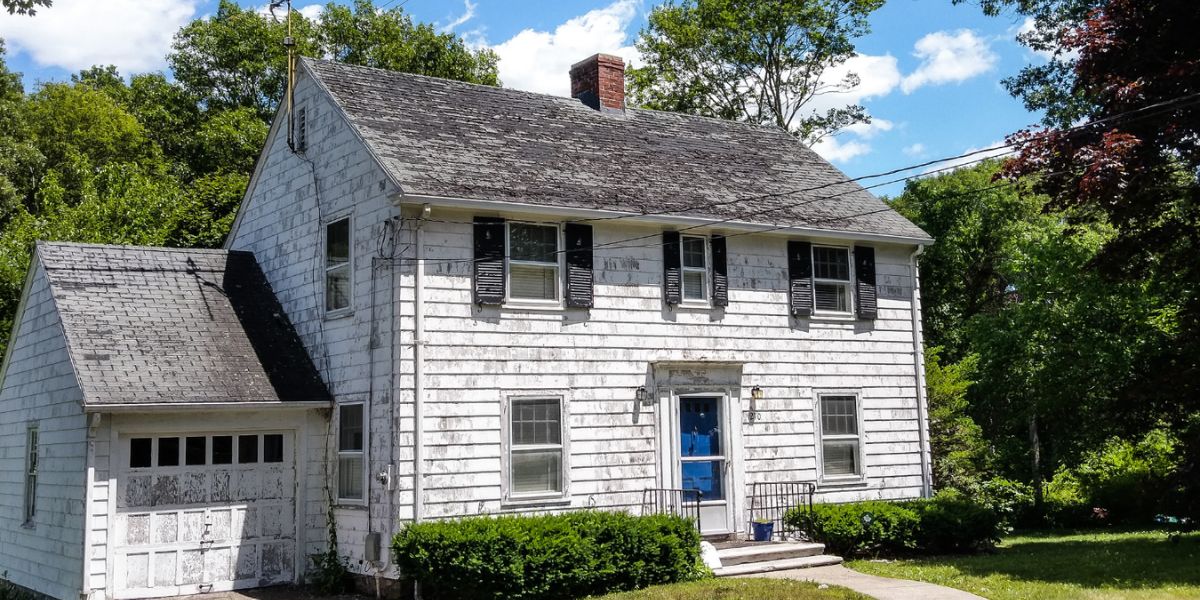 How To Really Budget For A Fixer-Upper, According To Experts