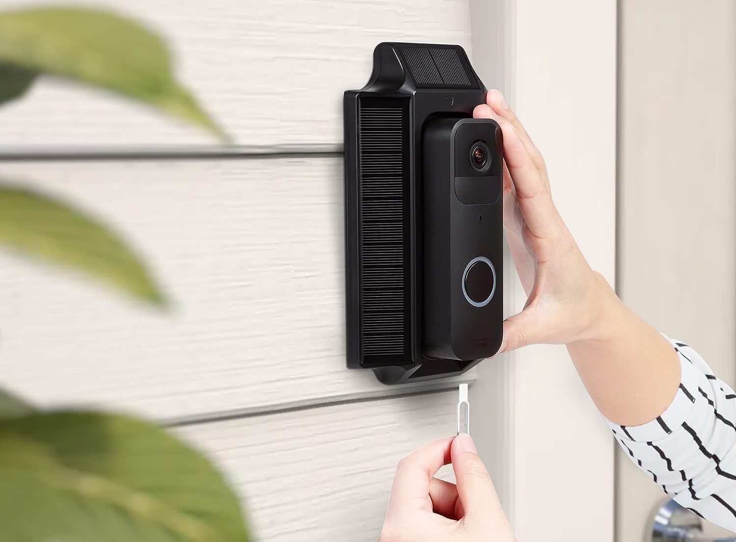 How To Remove Blink Doorbell From Mount