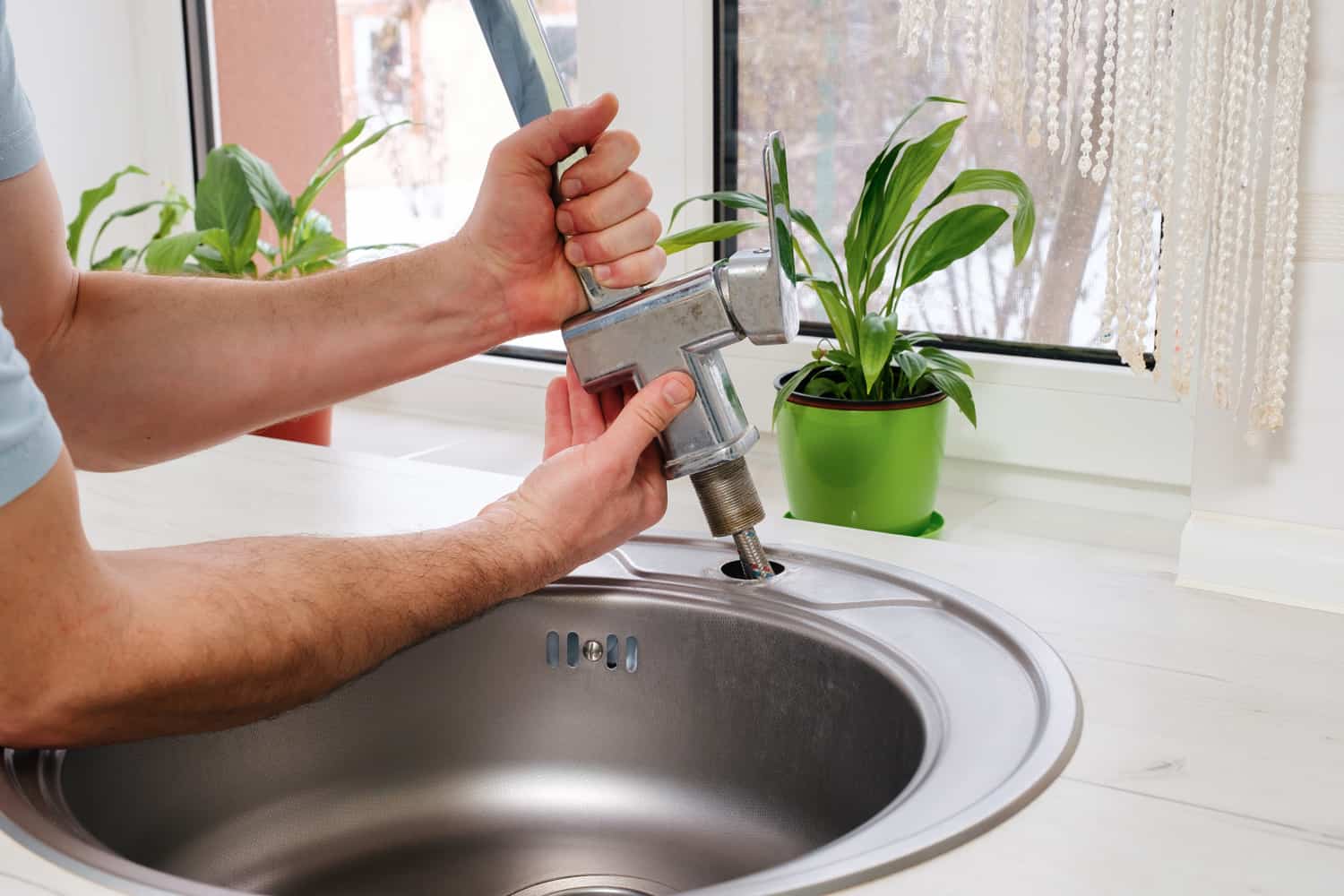 How To Remove A Single Handle Faucet