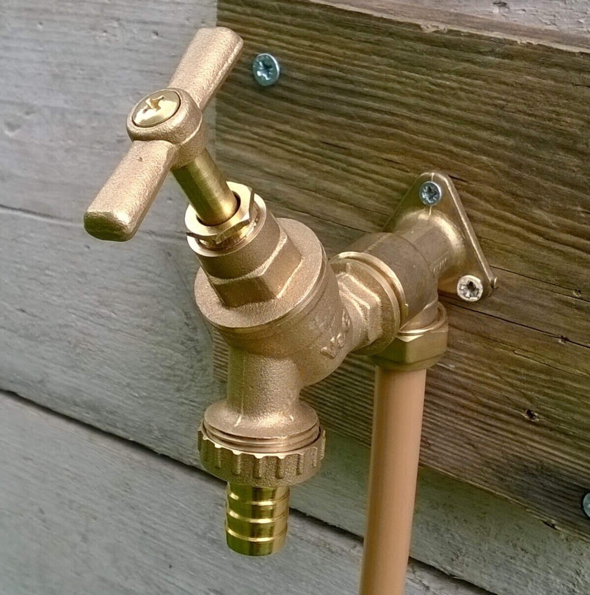How To Repair A Leaking Outdoor Faucet